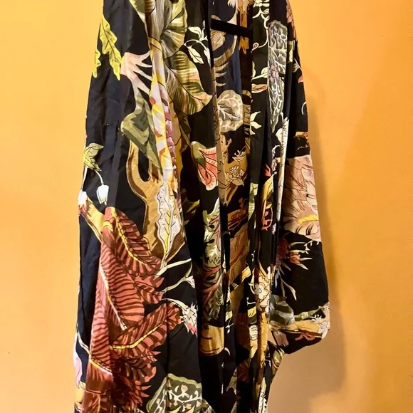 Floral Black Handmade Robe - Elegant Botanical Print - Picture 4 of 6